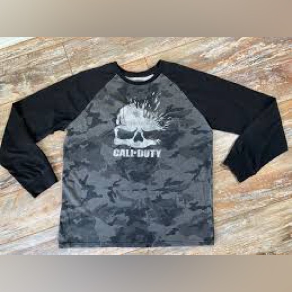 Men’s Call of Duty Elite Shatter Skull Black Ops Camo Long-sleeve Shirt - Picture 2 of 8